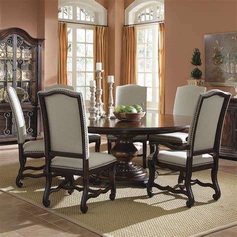round dining room table chairs