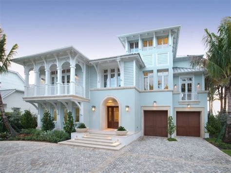 46 Wonderful Beach House Exterior Color Ideas in 2024