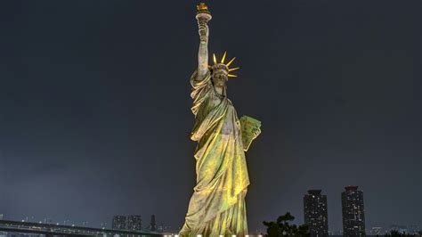 Statue of Liberty at night wallpaper - backiee