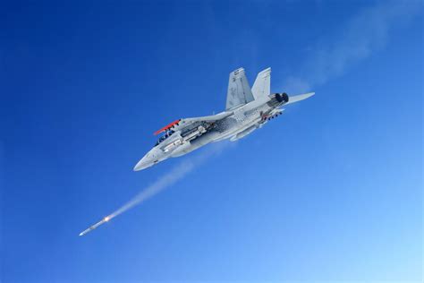 America's AMRAAM Vs China's PL-15: US To Significantly Upgrade Its AIM ...