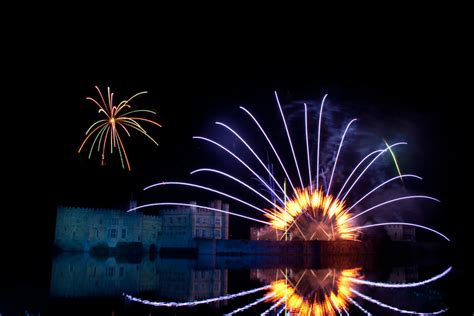 Leeds Castle Fireworks 2009 | Myles Noton – Blog