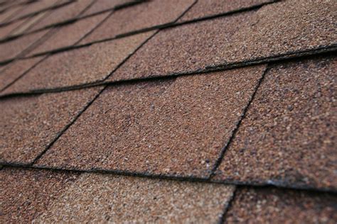 Selecting asphalt shingles for your new roof in Massachusetts - LJ Roofing