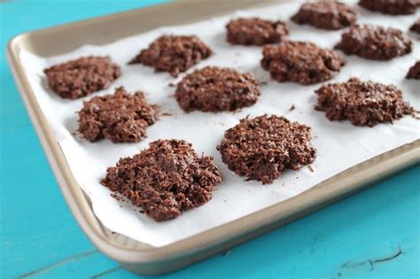 Easy Chocolate Coconut Haystacks (Paleo, Vegan, Sugar Free) | Recipe ...