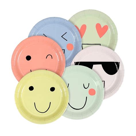 Emoji Plates | Emoji plates, Party plates, Emoji party supplies