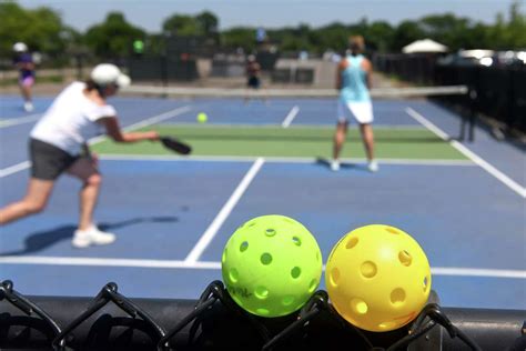 60+ pickleball courts in CT