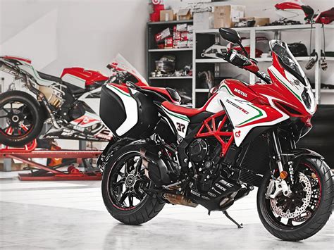 2017 MV Agusta Turismo Veloce RC Adventure Review - Bikes Catalog