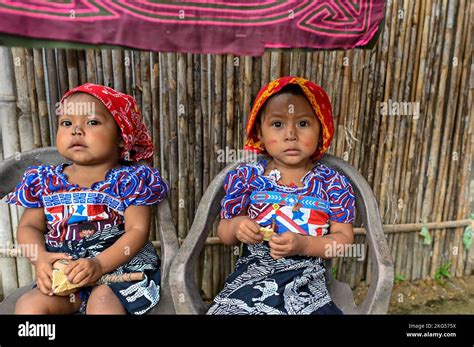 Two guna indigenous girls wearing traditional attire Stock Photo - Alamy