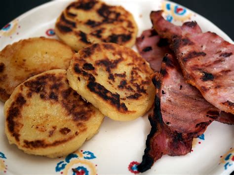 Irish Potato Cakes | Irish potato cakes, Potato cakes, Wine recipes