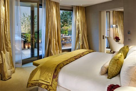 Luxury Hotels: Mandarin Oriental Paris