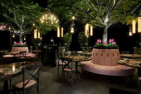 Vanderpump Cocktail Garden is now open in Las Vegas - Eater Vegas