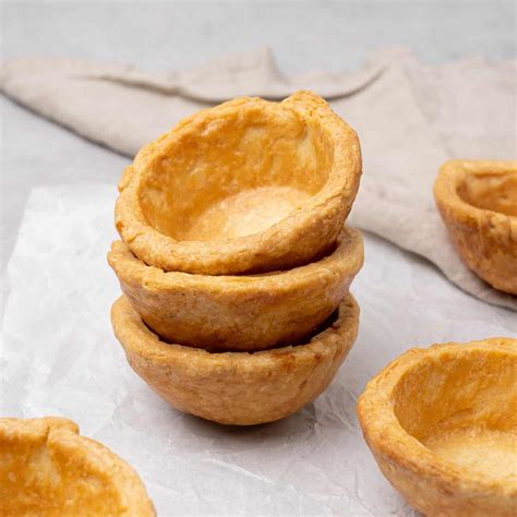 Mini Pie Crust (VIDEO) - Spatula Desserts