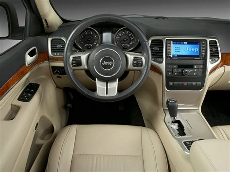 2013 Jeep Grand Cherokee - Price, Photos, Reviews & Features