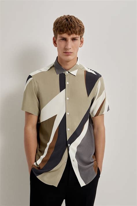 ABSTRACT PRINT SHIRT | ZARA United States | Geometric shirt men, Mens casual outfits summer ...