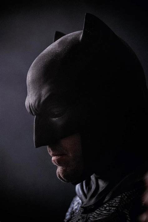 New Photo of Ben Affleck as Batman (with Butt-Chin) | Know It All Joe