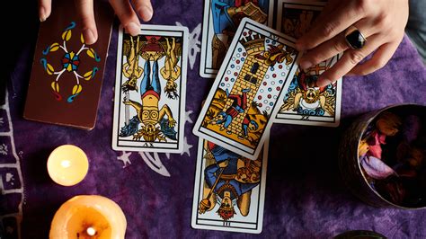 Your Ultimate Guide To Preparing For A Tarot Card Reading