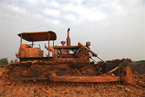 Construction bulldozer stock image. Image of earth, equipment - 18738557