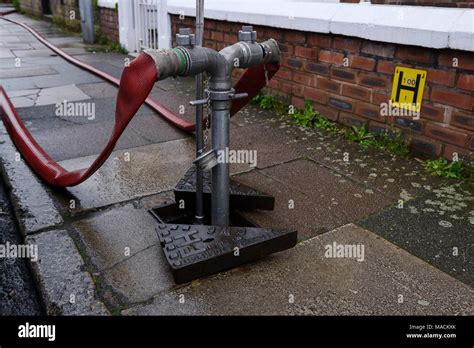 Fire Hydrant Uk Stock Photos & Fire Hydrant Uk Stock Images - Alamy