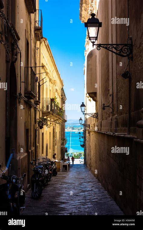 Ortygia, Syracuse, Sicily Stock Photo - Alamy