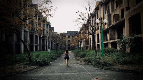 A Ghost Town on the Edge of Hanoi, Lideco Bắc 32. An Urbex Heaven?