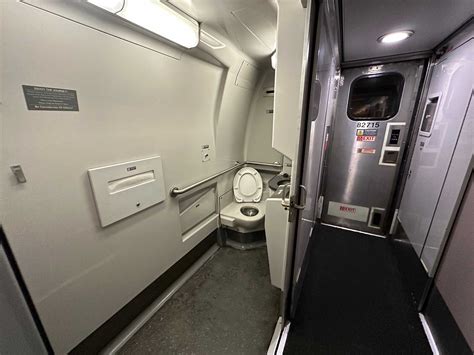 amtrak-carolinian-accessible-bathroom-1 - Wheelchair Travel