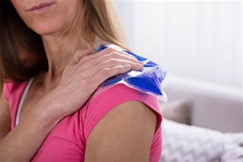 Icing sore or injured muscles may impede the recovery process