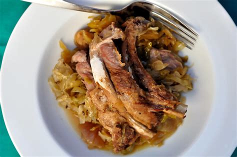 slow cooker country style pork ribs and sauerkraut