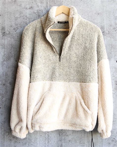 Two Toned Fuzzy Sherpa Fleece Pullover – sunifty