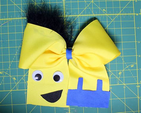 Minion Hair-Bow Mania!