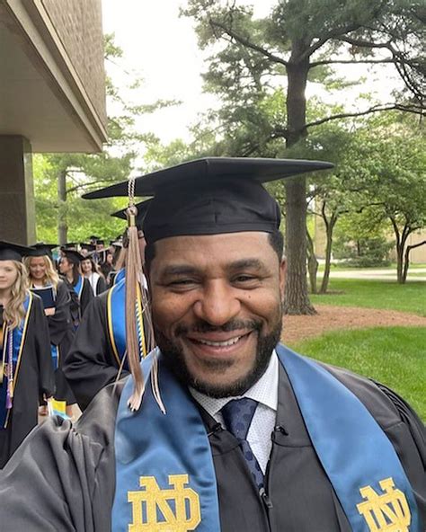 NFL Hall of Famer Jerome Bettis Graduates College: 'A Promise Made'