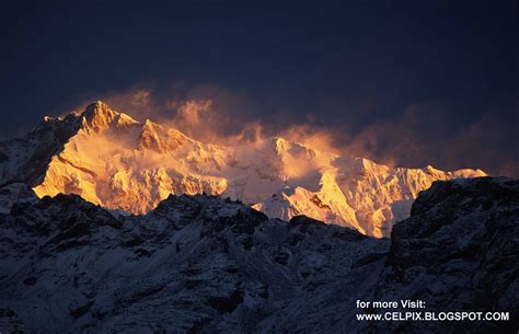 woowman: His Majesty - Mt. Kanchenjunga