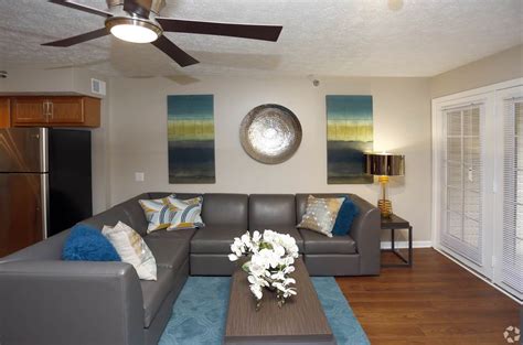 2, 3, & 4-Bedroom Student Apartments in West Lafayette | West Village