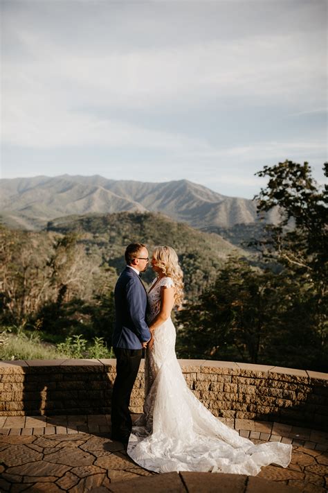 Smoky Mountains Elopement | Julia & Ivan in 2021 | Smoky mountain wedding, Cabin wedding, Wedding