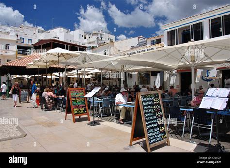 Outdoor restaurants on beachfront, Old Town, Albufeira, Albufeira Stock Photo: 36930007 - Alamy