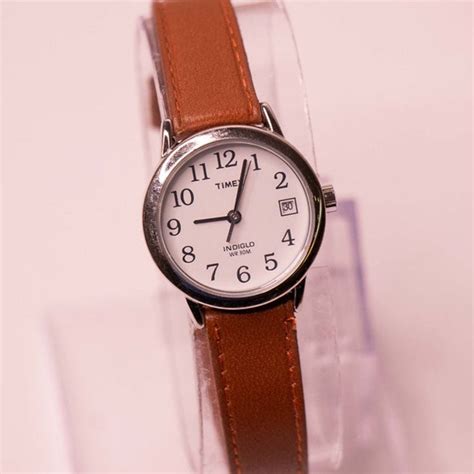 Vintage Timex Water Resistant Watch for Women White Dial – Vintage Radar