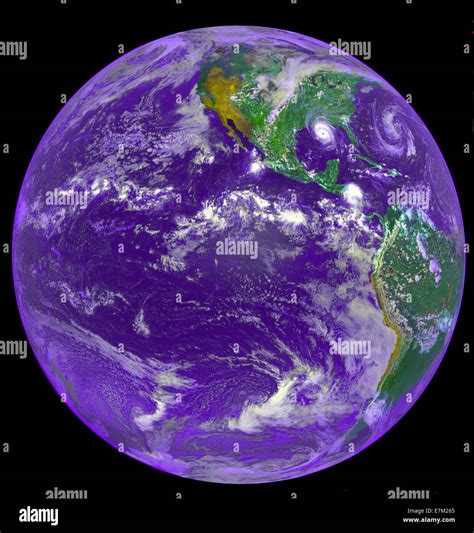 The Americas and Hurricane Andrew Image taken on August 25, 1992 by ...