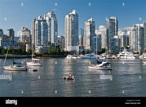 False creek vancouver yaletown hi-res stock photography and images - Alamy