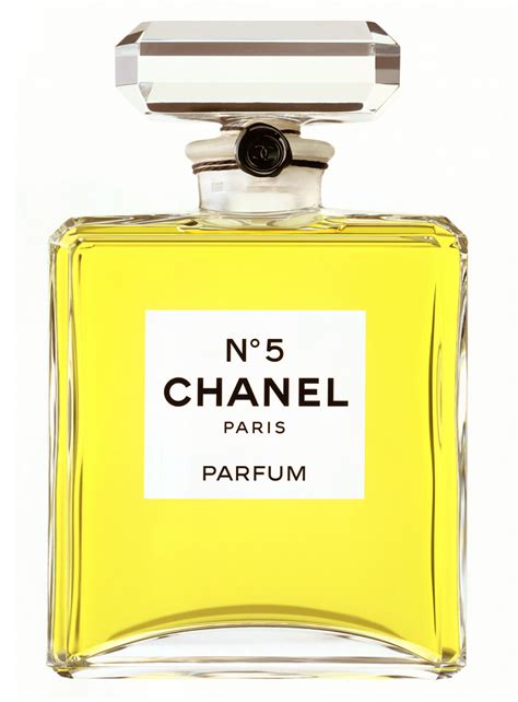 Studio of Style: The Perfect Bottle, The Perfect Perfume? Chanel No. 5 Still Reigns.