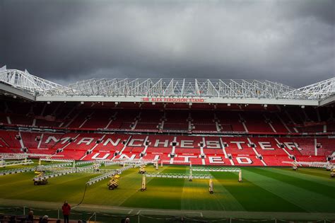 Do You Love Football? Enjoy an Old Trafford Stadium Tour