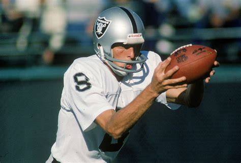 Ray Guy obituary: Raiders Hall of Fame punter dies at 72 - Legacy.com