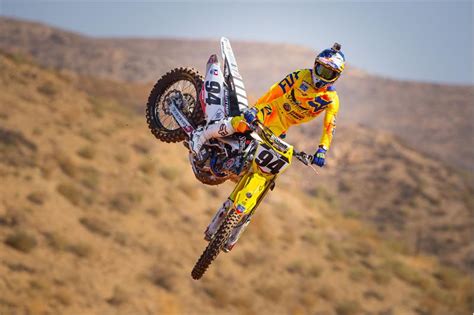 Ken Roczen training Suzuki RCH team Supercross - MXBars.net