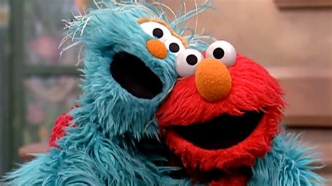 Sesame Street: Elmo's Sing-Along Guessing Game - Movies on Google Play