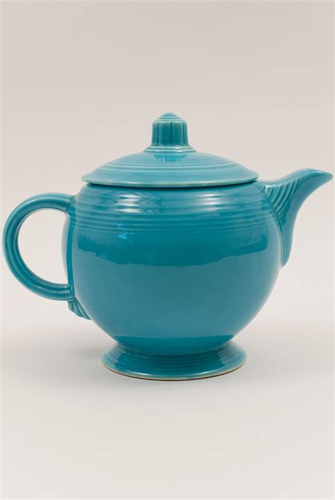 Vintage Fiesta Medium Sized C-Handle Teapot in Original Turquoise Glaze