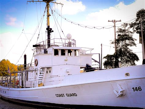 USS Silversides Museum: Reliving Naval History. WW2 Submarine Museum