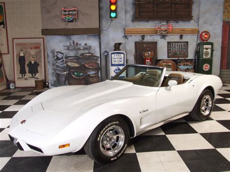 Chevrolet Corvette C3 Convertible – RD Classics