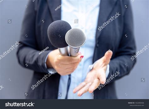 Journalist Tv Reporter Holding Microphone Making Stock Photo 1922800406 ...