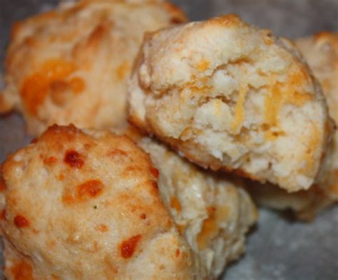 Christy Robbins: Red Lobster Cheddar Biscuits