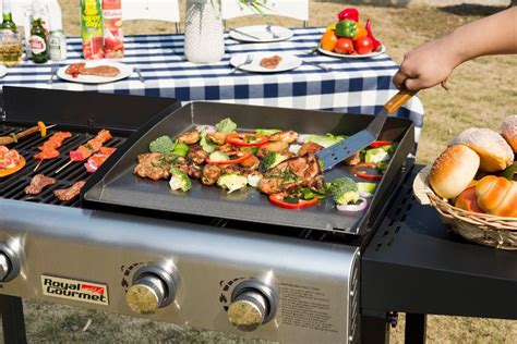 Best Outdoor Griddles – 2022 Reviews [UPDATED]