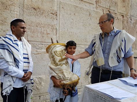 טקס בר מצווה בכותל | הרב צבי גרץ