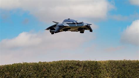 See a futuristic flying car’s first untethered flight