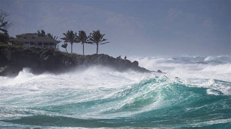 Snow in Hawaii, Flood Watches and Ice: Winter Weather Hits Much of the U.S. - The New York Times